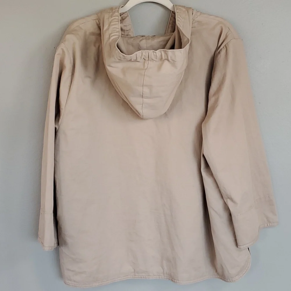 Old Navy women's zipped, hooded poncho jacket. Tan, XL/XXL - Picture 6 of 9